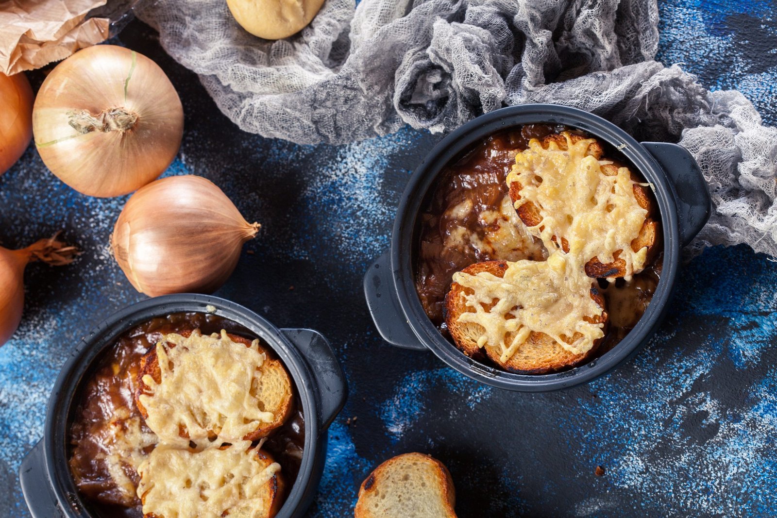 French onion soup with croutons and cheese
