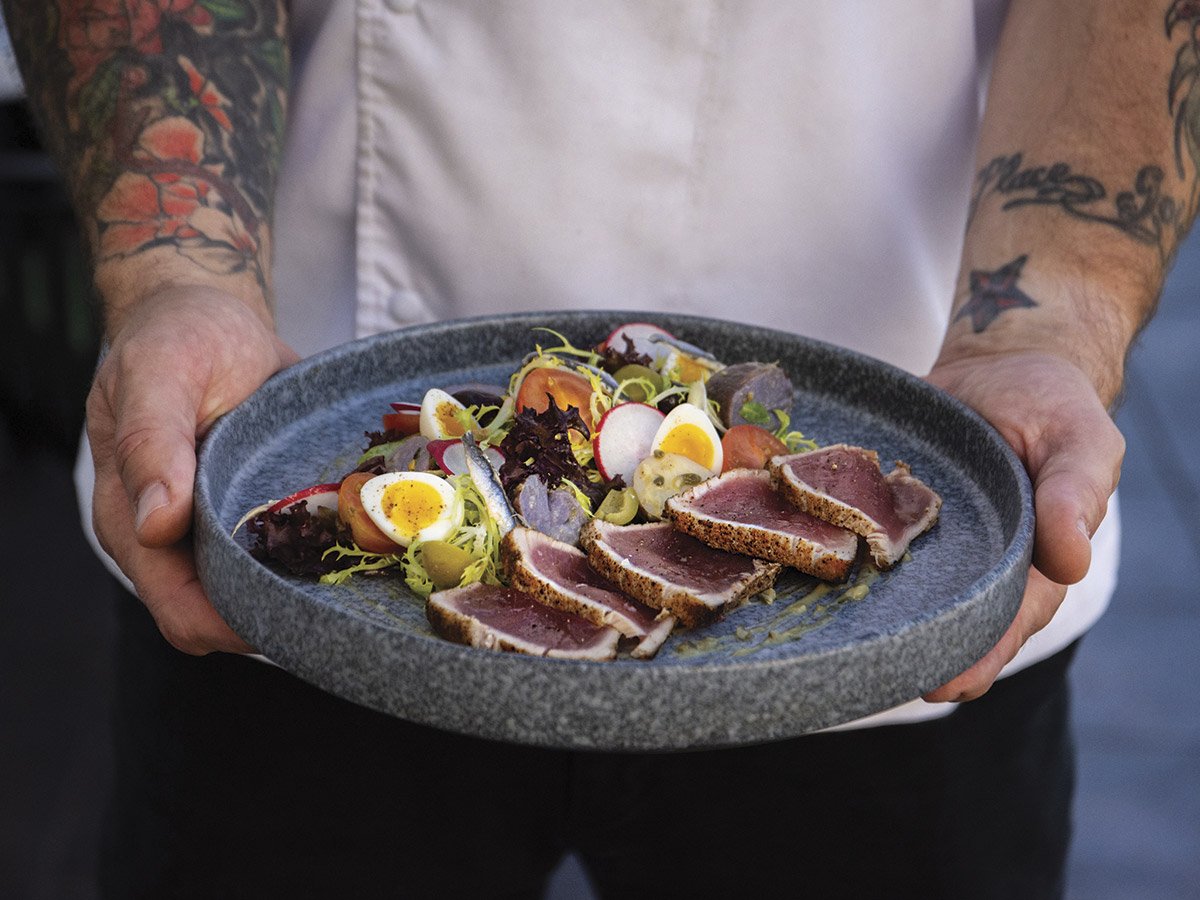 Dish of gluten free Ahi Tuna Niçoise